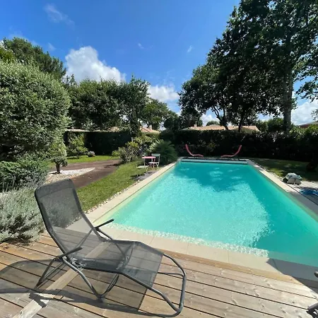 Avec Piscine Les Bains Villa *